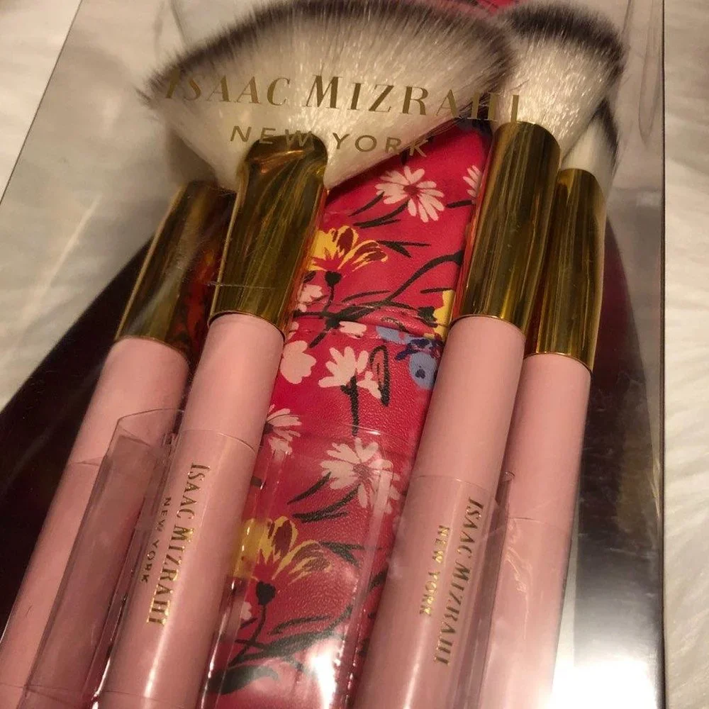 Isaac Mizrahi new box